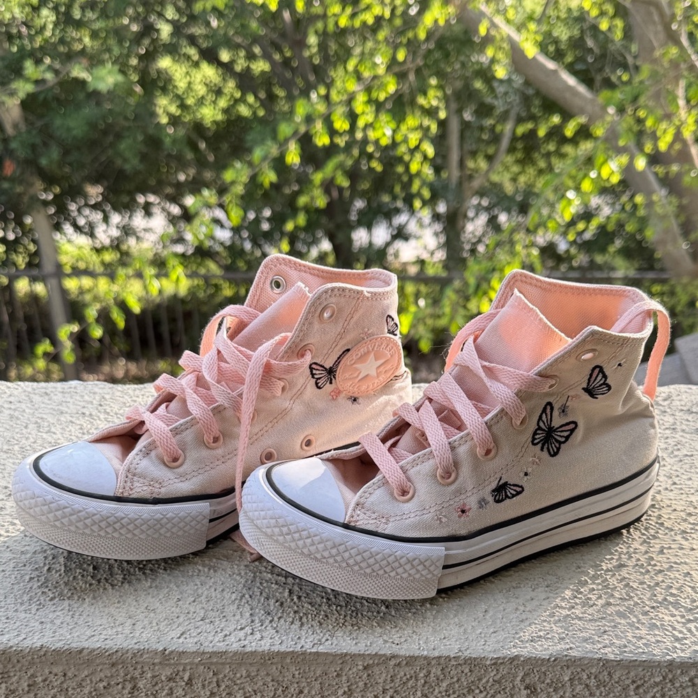 Converse Kids High-Top Sneakers in Pale Pink with Butterfly Motif